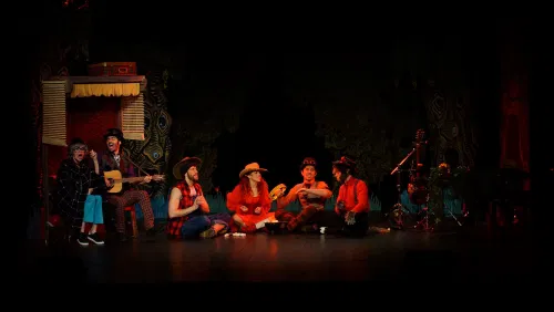 Photo 2 de La folle histoire du petit Chaperon rouge