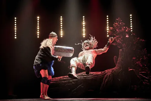Photo 3 de En 12 pieds et 3 coups de boule : Une tragédie viking