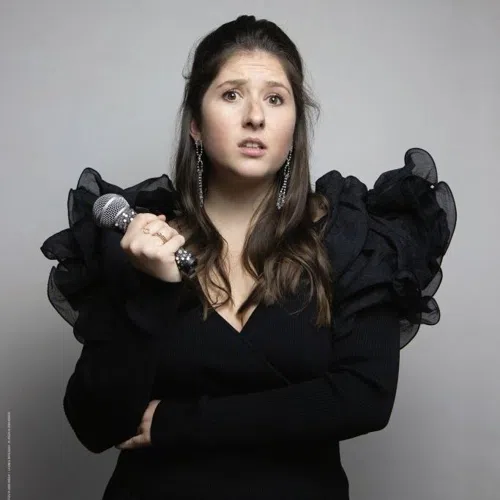 Affiche de Victoria Pianasso dans Reste simple