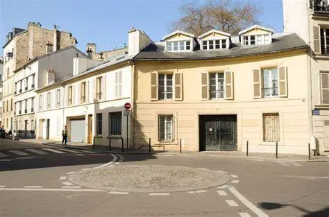 Affiche de Visite guidée : Balade commentée dans le Petit Montrouge, Alesia | par Loetitia Mathou