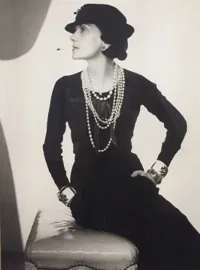 Visite guidée : Exposition Gabrielle Chanel, manifeste de la mode au Palais Galliera | par Marjorie Bastide - 