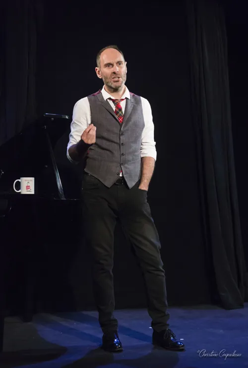Photo 1 de Nicolas Rafal dans La comédie du bonheur !