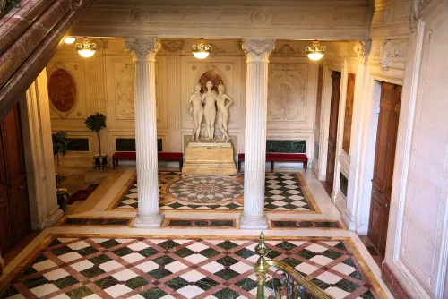 Affiche de Visite guidée : l'hôtel Cail, couplée à celle de St Augustin | par Loetitia Mathou