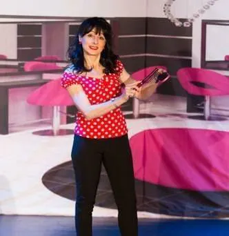 Photo 1 de Gigi la Toulonnaise dans Gigi vous décape la tignasse