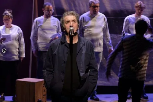 Photo 2 de François Morel dans Tous les marins sont des chanteurs