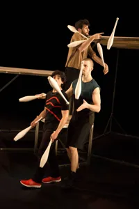 Dynamique des Trois Corps - 
