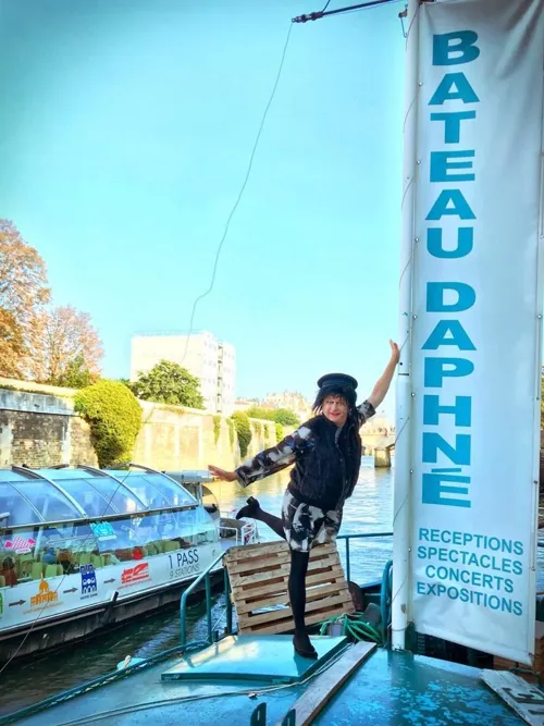 Affiche de Yvette Leglaire dans Yvette Leglaire sur Seine
