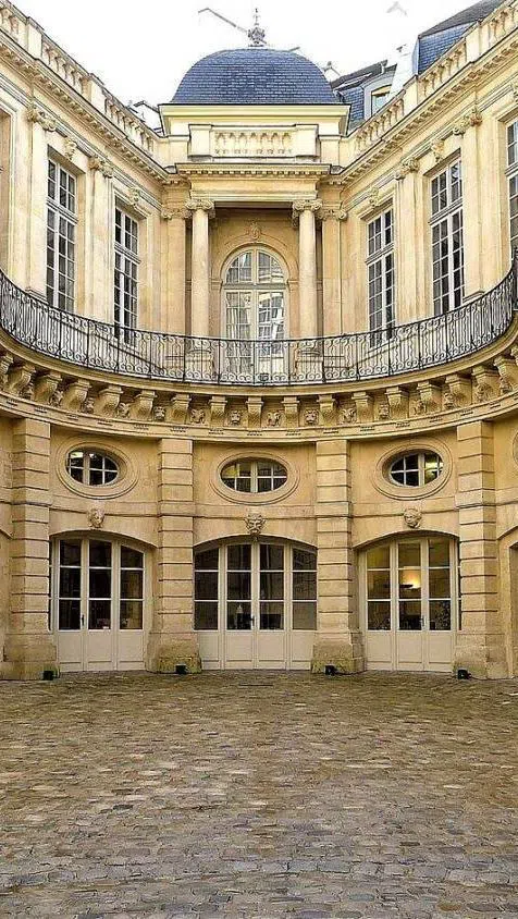 Affiche de Visite guidée : Cour d'appel administrative Hôtel de Beauvais | par Interkultur Paris
