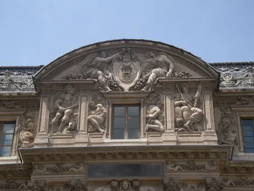 Détail de la cour carrée du Louvre