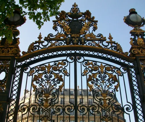 Photo 1 de Visite guidée : Autour du parc Monceau, entre jardins et hôtels particuliers | par Pierre Malzieu