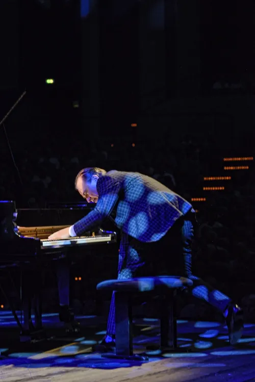Photo 2 de Fabrice Eulry et son piano, lequel est le plus fou ?