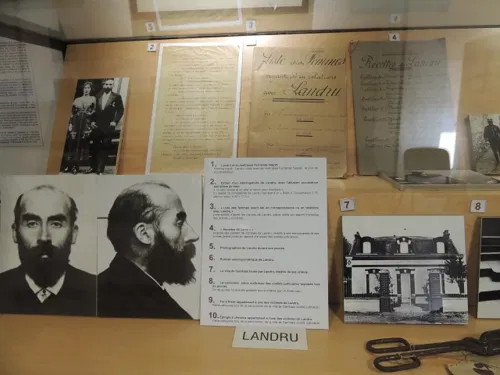 Affiche de Visite commentée : Musée de la Préfecture de Police | par Loetitia Mathou