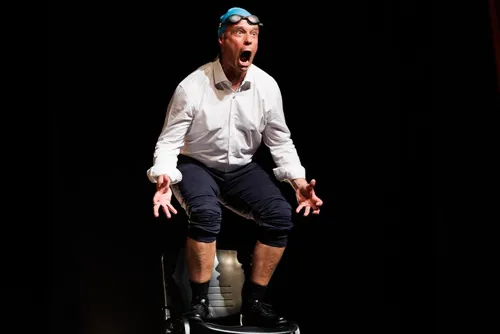 Photo 3 de Olivier Chauvel dans Insubmersible