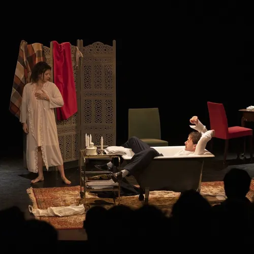 Photo 4 de Soirée Vaudeville : Un bain de ménage + Feu la mère de Madame | Spéciale réveillon de Noël