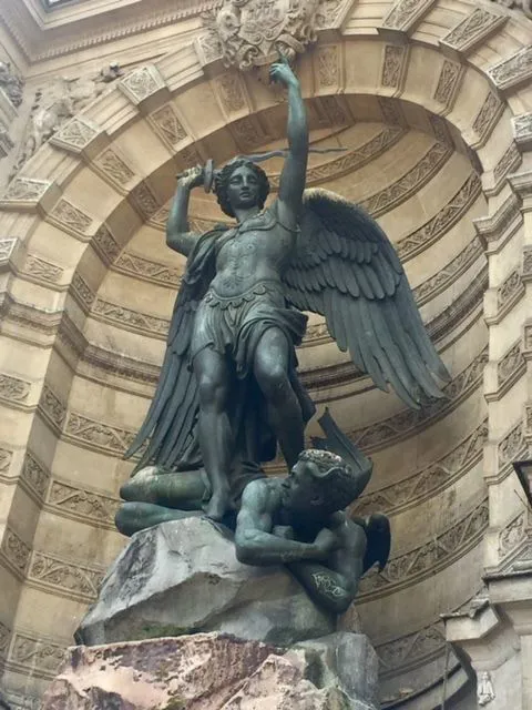 Photo 2 de Vagabonder dans Paris intra muros, sans y perdre son latin !