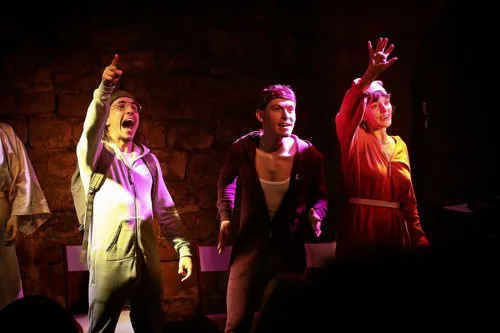 Photo 2 de Post ! Comédie musicale d'un présent proche
