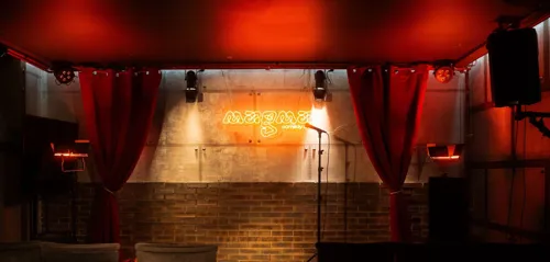 Photo 1 de Magma Comedy Club