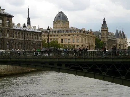 Photo 1 de Visite guidée : Notre-Dame en son île