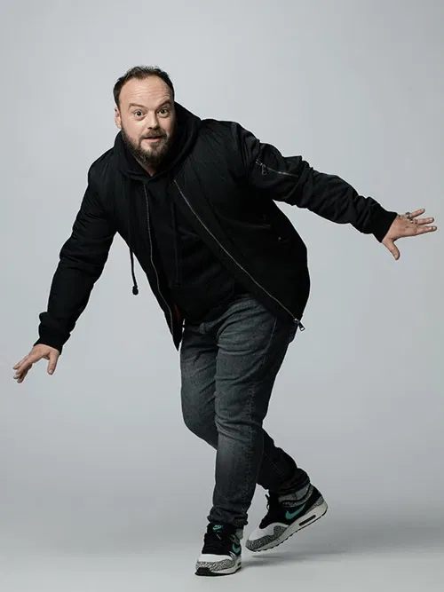 Affiche de Alban Ivanov dans Vedette