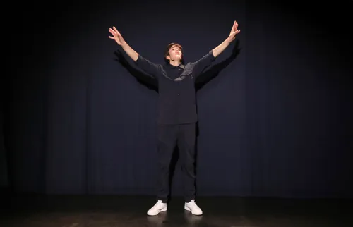 Photo 4 de Gabriel Donzelli dans C'est bientôt fini