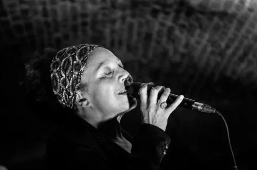 Affiche de Viviane Ginapé | JazzNBlues