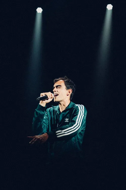 Photo 1 de Victor Hugoat : N°1 du rap Français