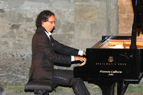 Affiche de Les plus belles oeuvres romantiques pour piano | avec Thomas Tobing