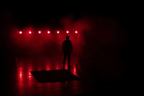 Photo 2 de Ne quittez pas (s'il vous plaît)