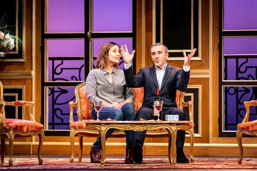 Photo 3 de Suite Royale | avec Elie Semoun et Julie de Bona