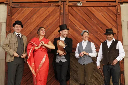  5 comédiens pour 28 personnages! 