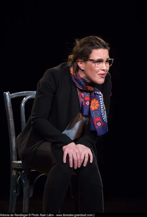 Photo 2 de Antonia de Rendinger dans Moi Jeu !