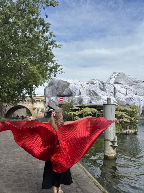 Veronica Antonelli visite chantée quais de Seine Ile de la cité 