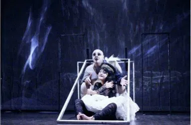 Photo 3 de Dissection d'une chute de neige ou la Reine qui voulut être Roi