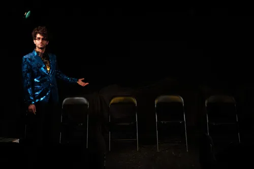 Photo 1 de Taha Mansour dans La mystérieuse histoire de Thomas Polgarast