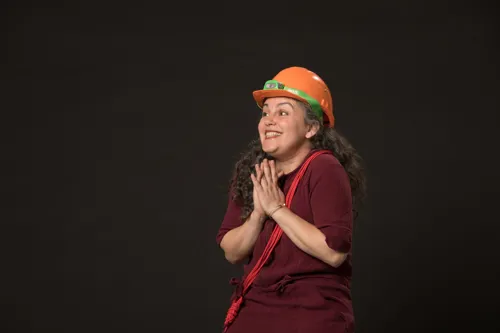 Photo 2 de Hélène Vitorge dans Impertinente du spectacle, t'as pas la gueule de l'Emploi