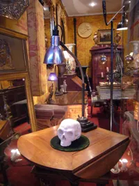 Visite guidée : les Puces de Saint-Ouen | par Delphine Lanvin - 
