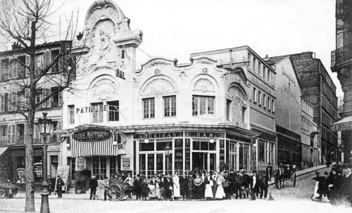 Photo 2 de Visite guidée : Le Montmartre de la Belle Epoque et des Années Folles | par Lisette Pires