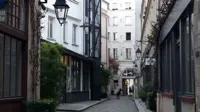 In the heart of faubourg Saint Antoine in the Bastille district | Au coeur du faubourg Saint Antoine dans le quartier de Bastille - 