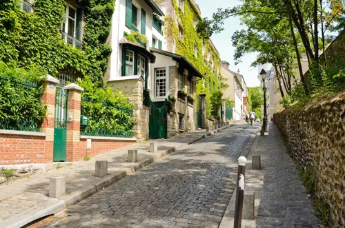 Photo 3 de Visite guidée : Montmartre, quartier urbain, village rural