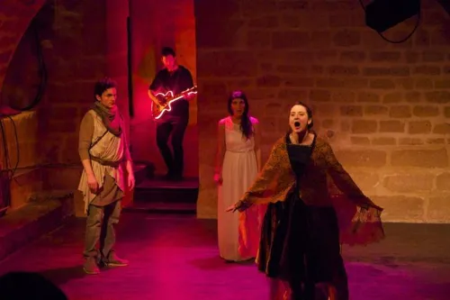 Photo 4 de Aurore : La Belle au Bois ne s'endort pas