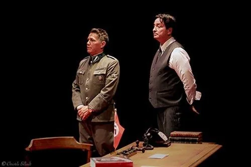 Photo 1 de Deux mains, la liberté