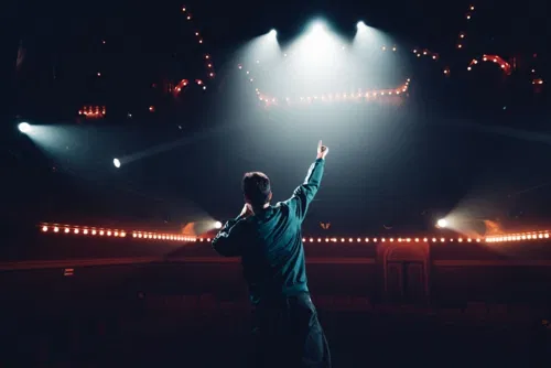 Photo 3 de Victor Hugoat : N°1 du rap Français