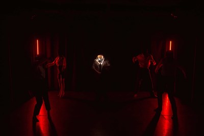 Photo 7 de Danser / Conjurer le sort