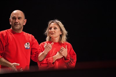 Photo 2 de Match d'impro professionnel Le Choc des Générations | La Revanche