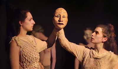 Photo 9 de Cendres sur les mains