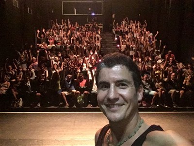 Photo 1 de Henry-David Cohen dans Le tour du monde en 180 vannes