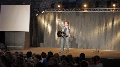 Photo 2 de Fabien Guilbaud dans Faux et fort