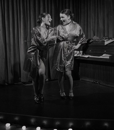 Photo 2 de Our pocket size cabaret : The show must go on