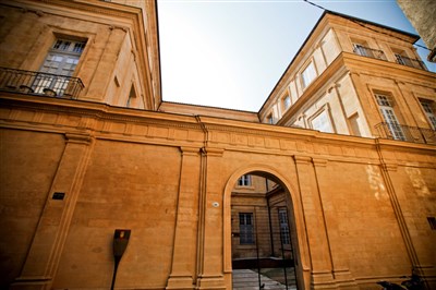 Photo 1 de Visite guidée sur place : les hôtels particuliers aixois | par CulturMoov