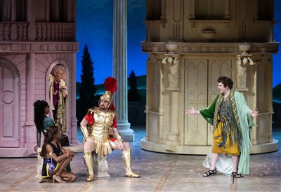 Photo 3 de A Funny Thing Happened on the Way to the Forum